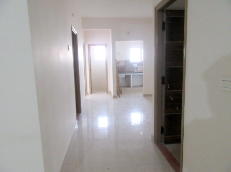 2136542869-1) Li id 384 - Bedroom Entrances.jpg